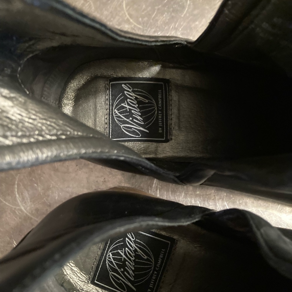 Boots “Vintage” by Jeffrey Campbell